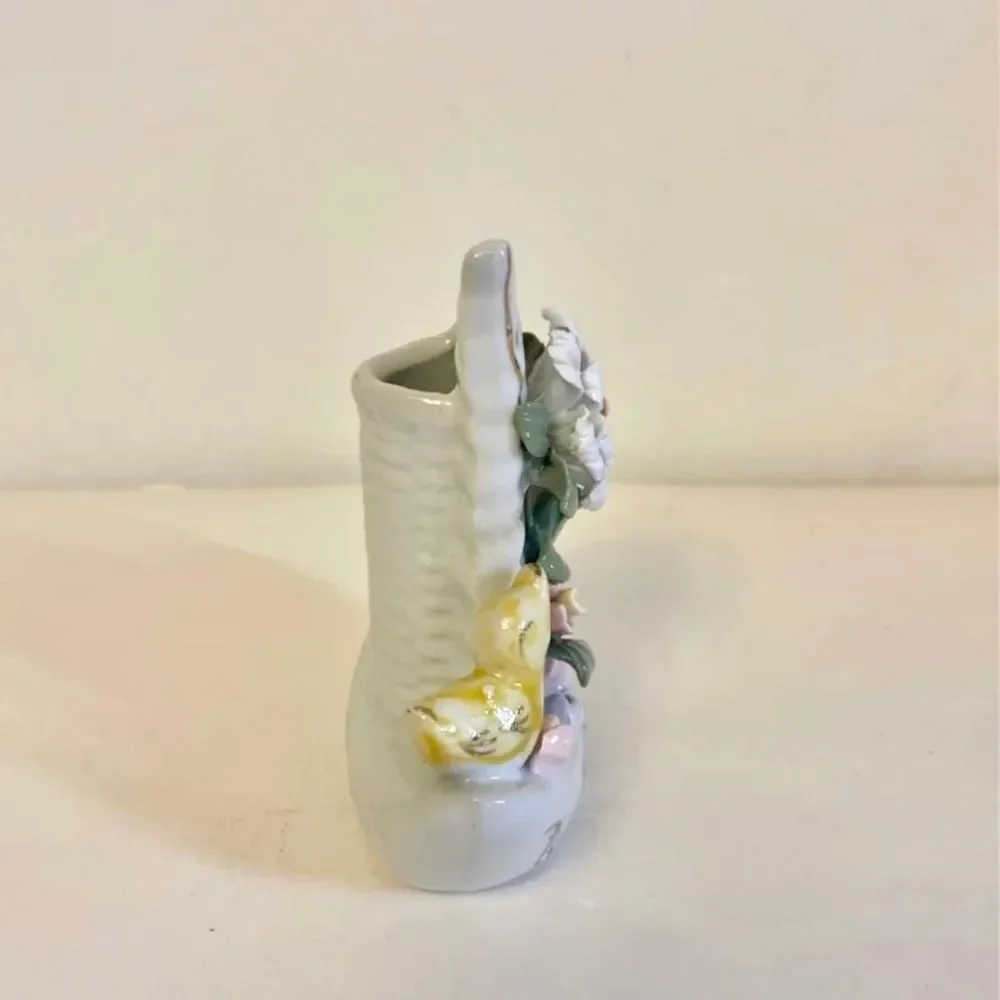 Vintage Ceramic Asian Floral Ship‎ Mini Vase
